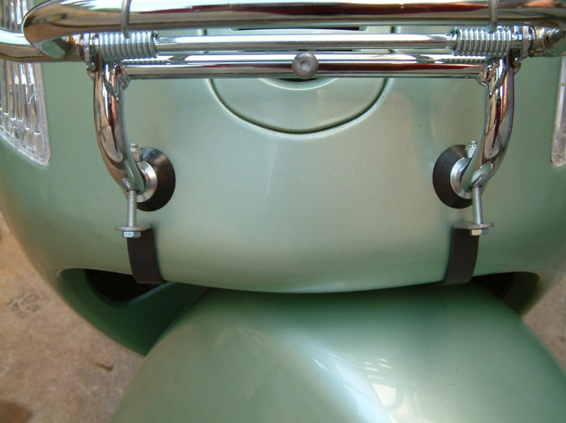 Gepäckträger vorne für Vespa GTS/​GTS Super/​GTV/​GT 60/​GT/​GT L 125-300ccm, klappbar, chrom